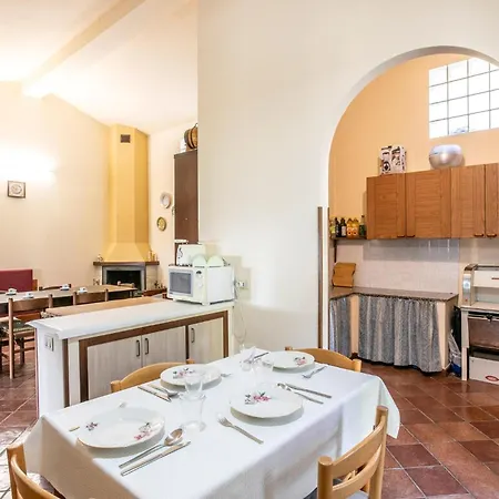 2 Bedroom In Monterosso Almo