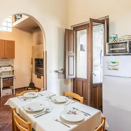 2 Bedroom In Σπίτι διακοπών
