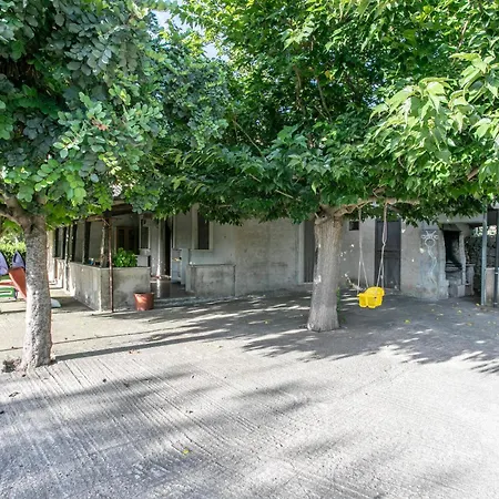 Σπίτι διακοπών 2 Bedroom In *